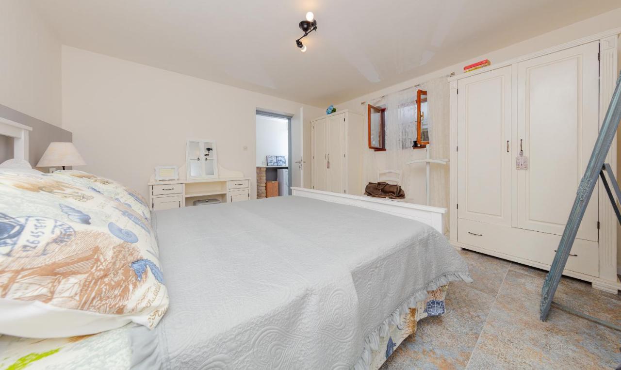 Casa Mia - Apartman Zara เมดูลิน ภายนอก รูปภาพ
