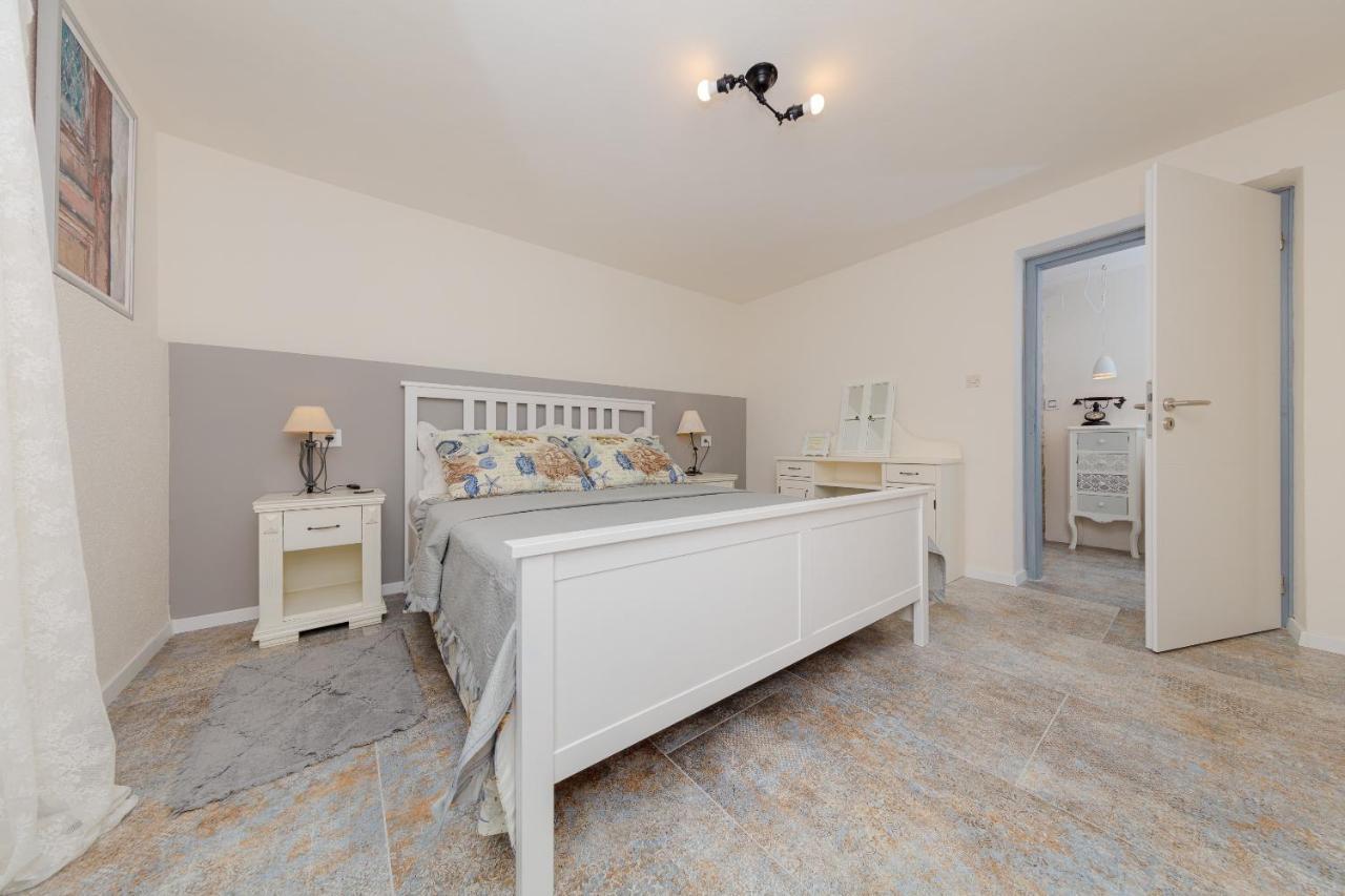 Casa Mia - Apartman Zara เมดูลิน ภายนอก รูปภาพ